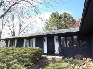 10333 Oak Ridge Rd, Marengo, IL 60152