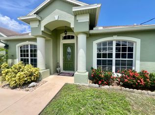 2513 SW Fondura Rd, Port Saint Lucie, FL 34953