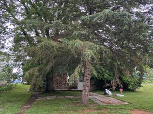 19 N Holly Ave, Fox Lake, IL 60020