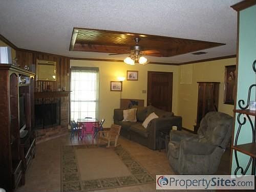 5th image of 726 Natalie Dr