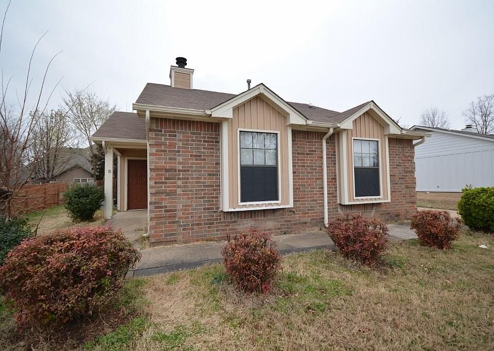 1st image of 4037 N Foxborow Dr