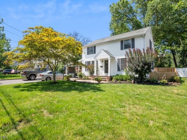13 Wayne Blvd