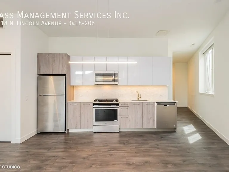 3418 N Lincoln Ave #206 — Photo 1