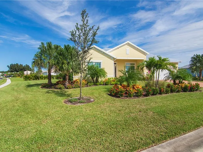 6400 Nevis Ct — Photo 2