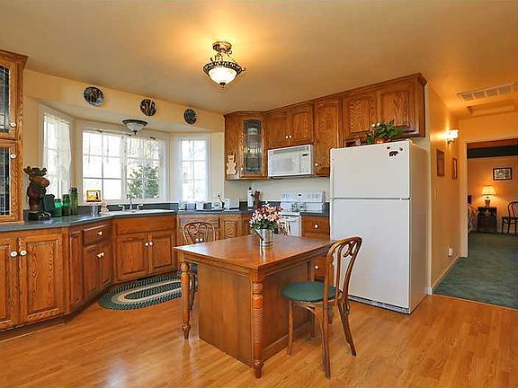 4th image of 814 Plumas Ct
