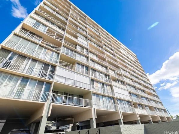 1215 Alexander St APT 903, Honolulu, HI 96826