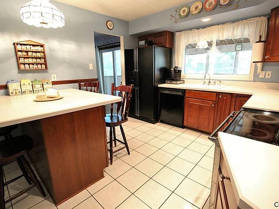 2nd image of 29 Linden Ct