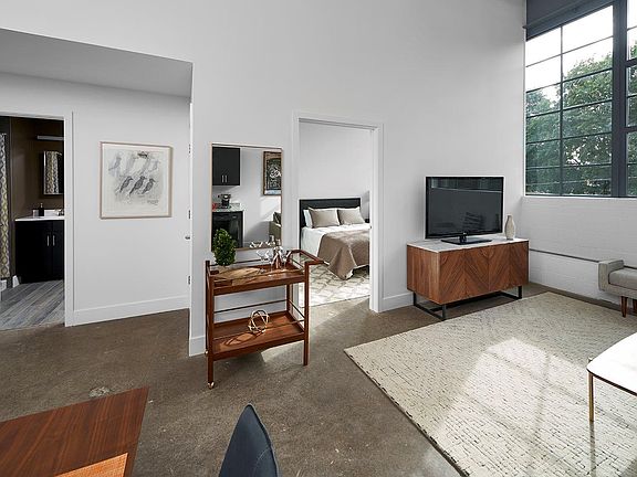 3rd image of 435 Tyler St #2561771
