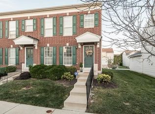 726 Hyde Dr, O'Fallon, MO 63366