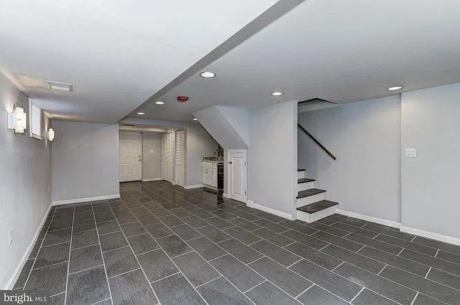 1214 Savannah St SE — Photo 3