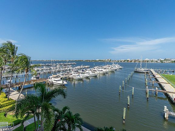 5th image of 806 E Windward Way #424