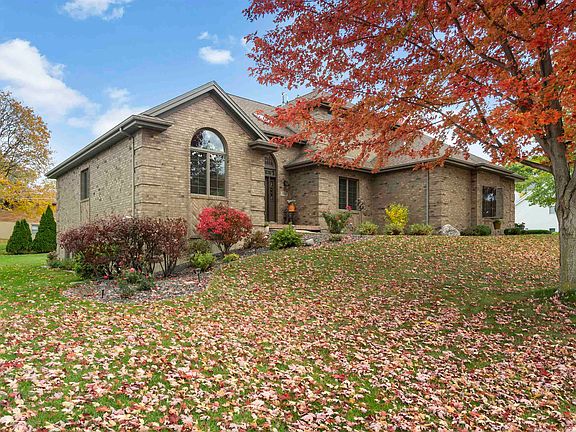 3rd image of 2402 Spruce Wood Dr