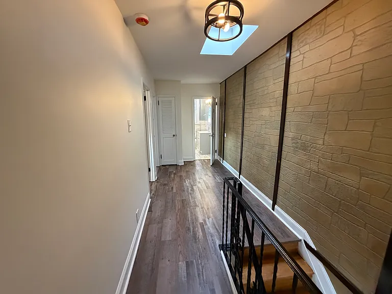 4701 Hartel Ave — Photo 13