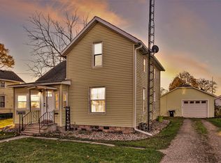114 N Douglas Ave, Three Rivers, MI 49093