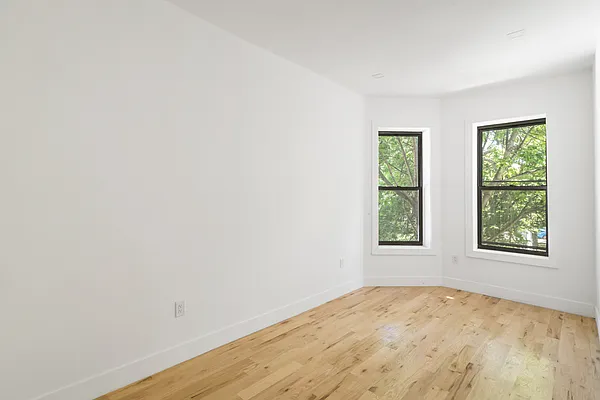 Rented by Compass | media 22