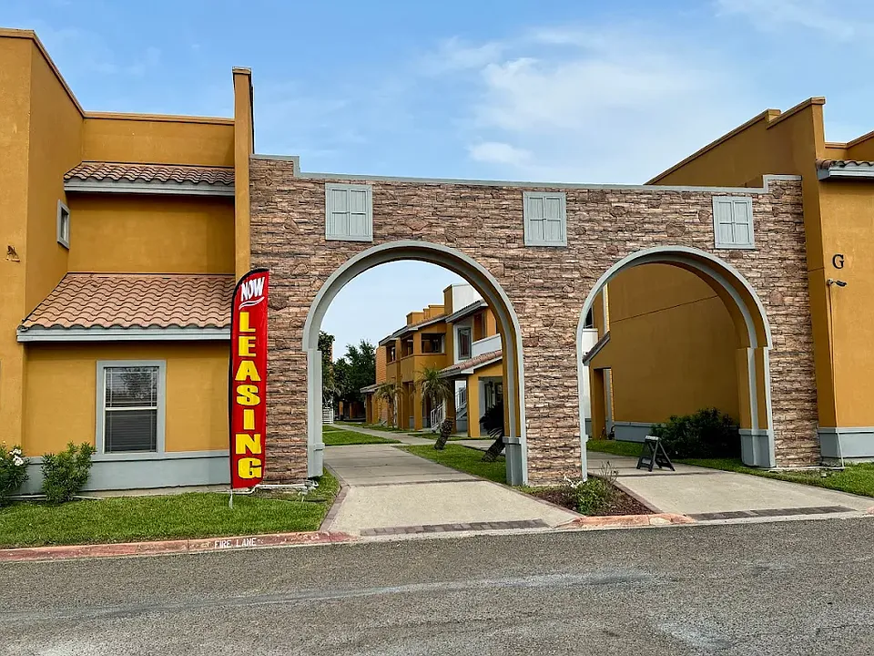 Castelo Apartments