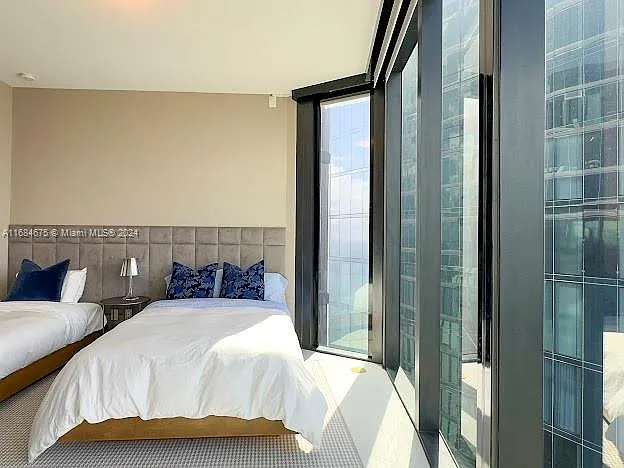 18555 Collins Ave #5203 — Photo 15