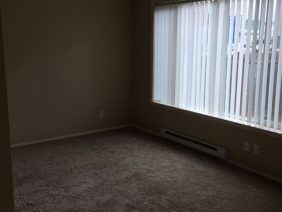 3rd image of 4002 S Puget Sound Ave APT A