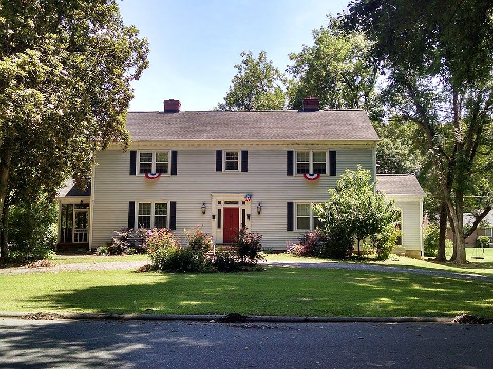 1st image of 311 W 10th Ave