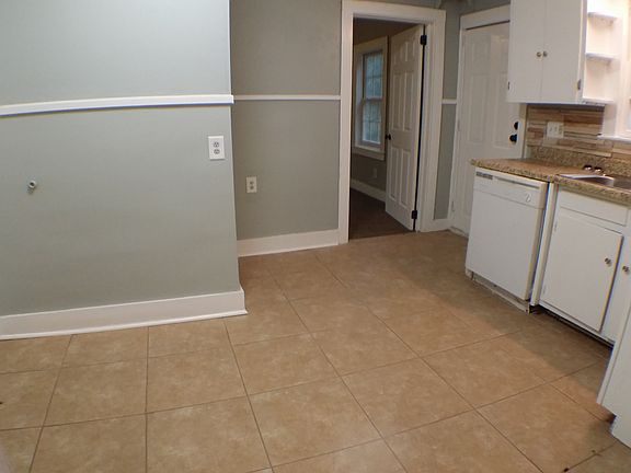 3rd image of 326 Kornegay St