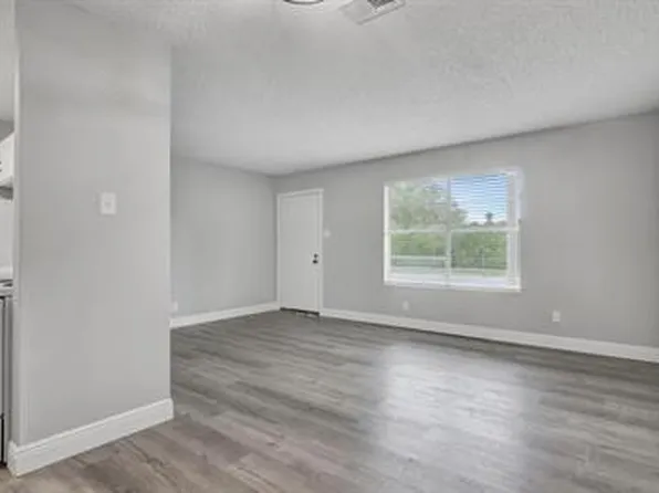 1855 North St #2, Beaumont, TX 77701