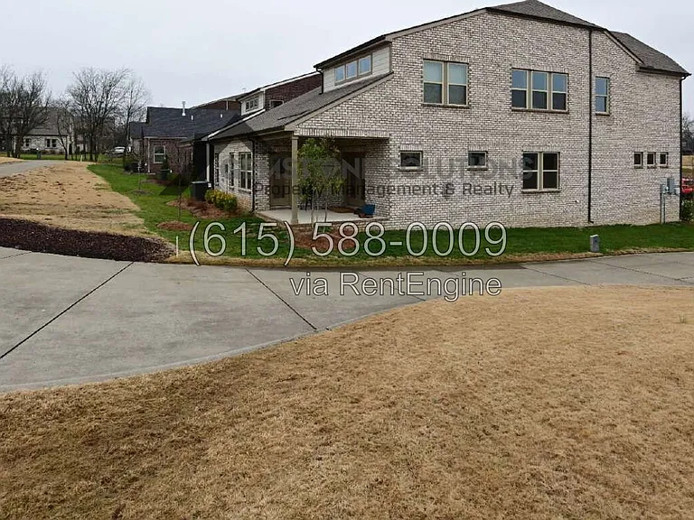1028 Fenner Ln — Photo 14