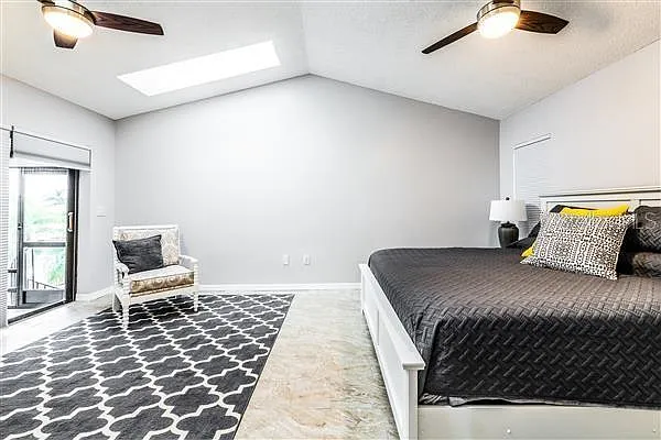 3534 Seaway Dr — Photo 15
