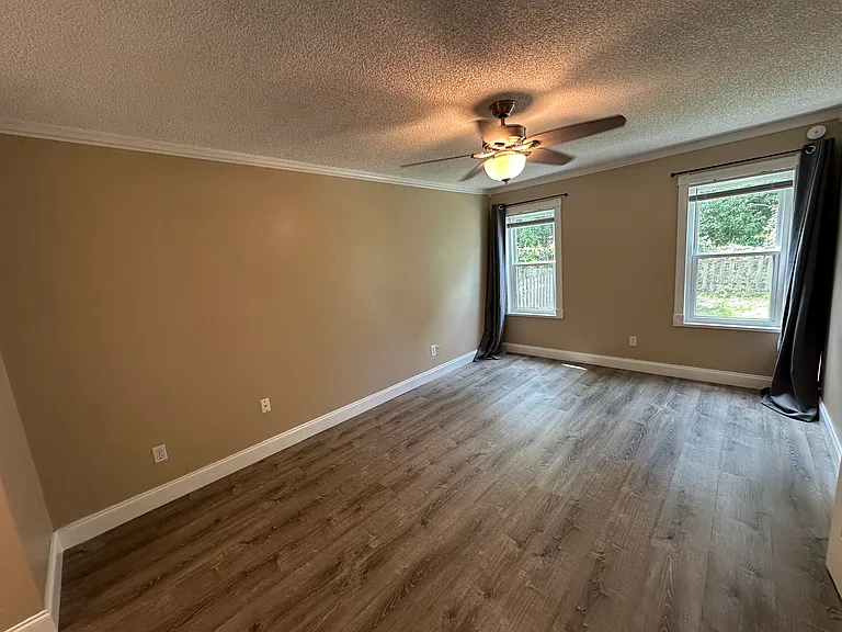 1724 Chatham Cir — Photo 20