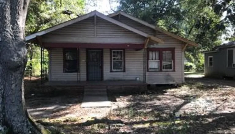 4101 Lee Ave — Photo 1