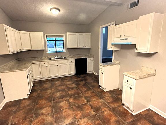 2nd image of 4931 Cloister Ave
