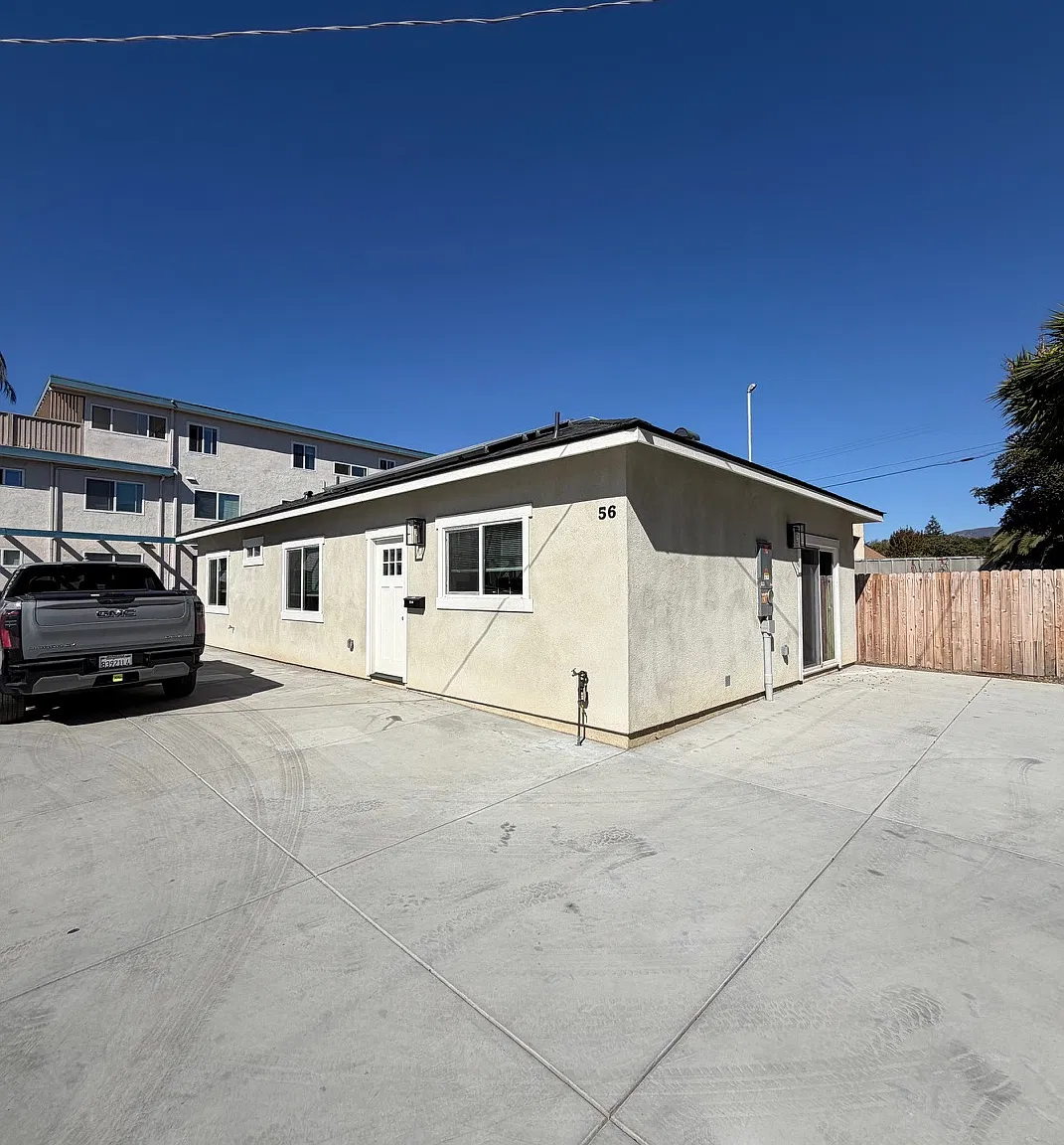 556 Foothill — Photo 1