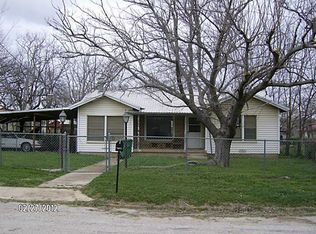 1205 W Commerce St, Eastland, TX 76448