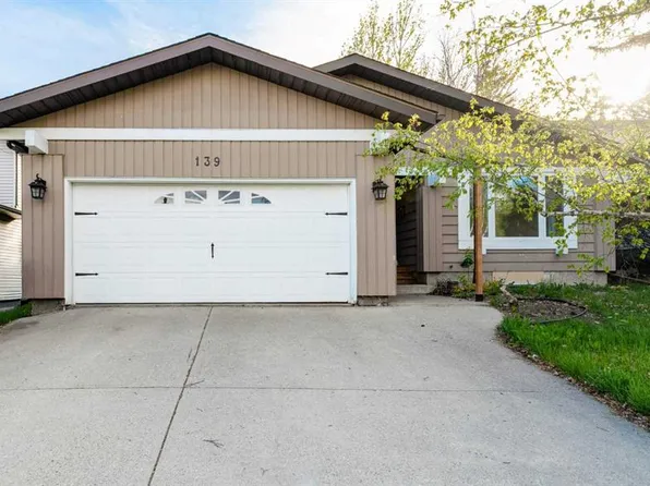 139 NE Edgehill Pl NW, Calgary, AB T3A 2S4