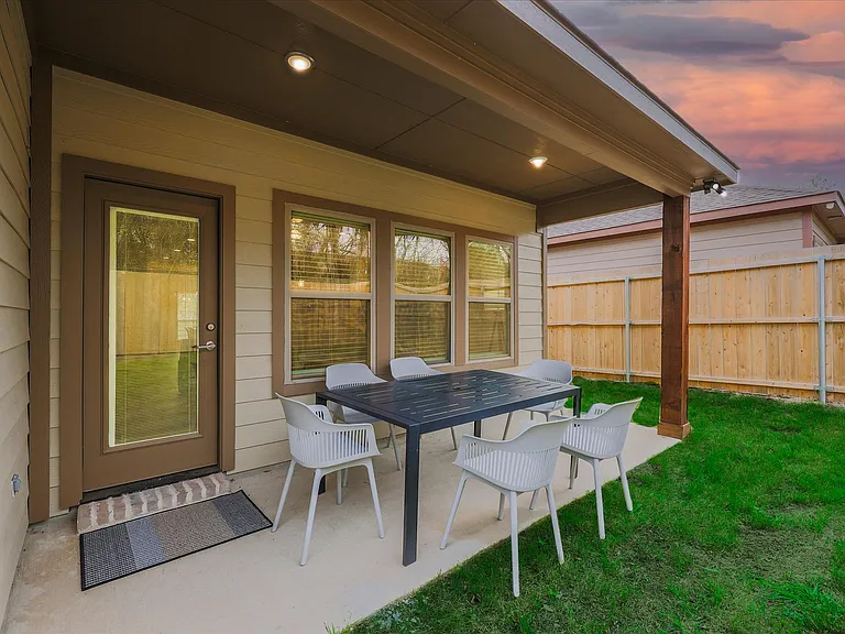 1525 Doyle Ave — Photo 33