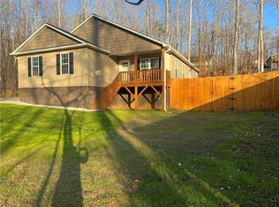 555 Lake Dr #9, Lexington, NC 27292