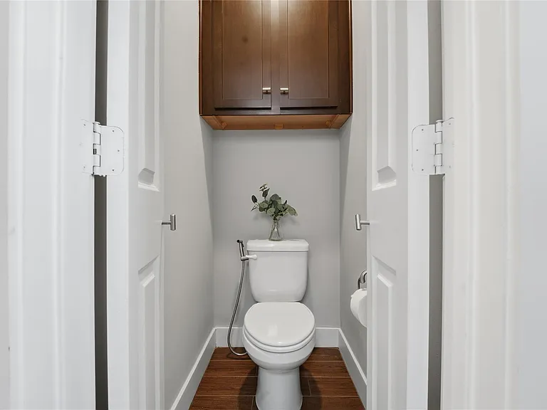 1420 Wilson St — Photo 23