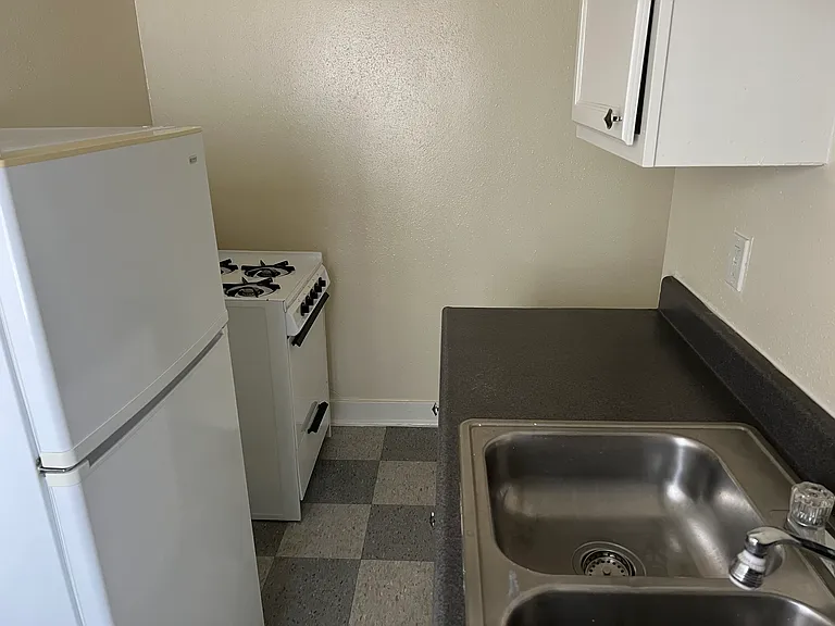 422 S Grand View St #A408 — Photo 17