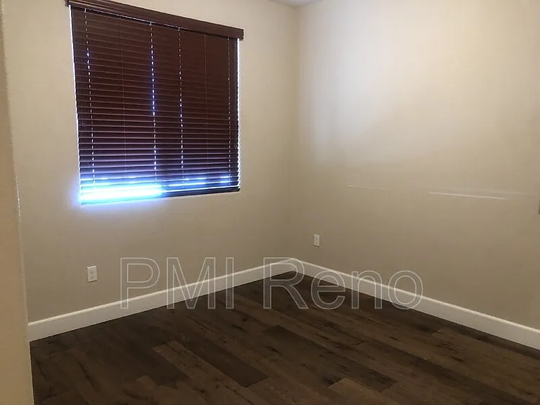 9334 Pond St — Photo 16