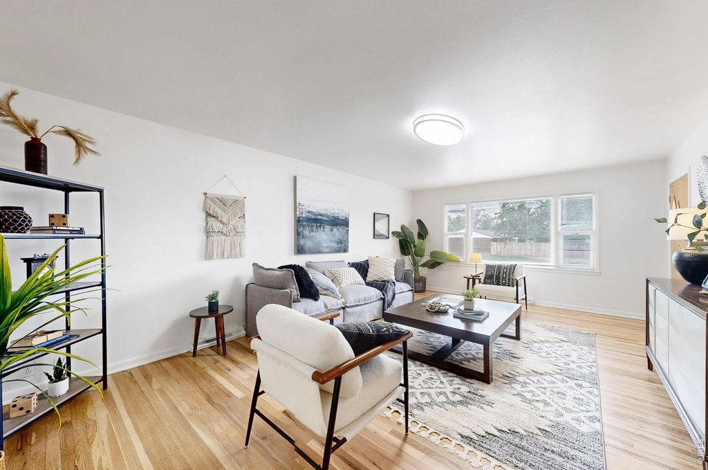 1920 W Elizabeth St