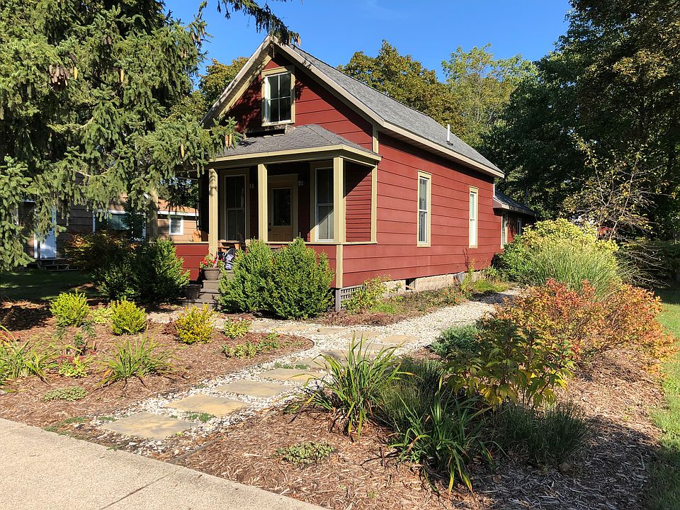1st image of 819 S Mears Ave