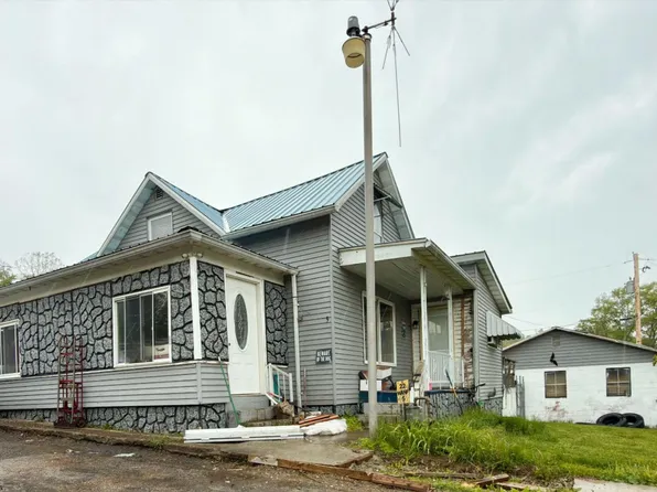 9 Wana Front St, Wana, WV 26590