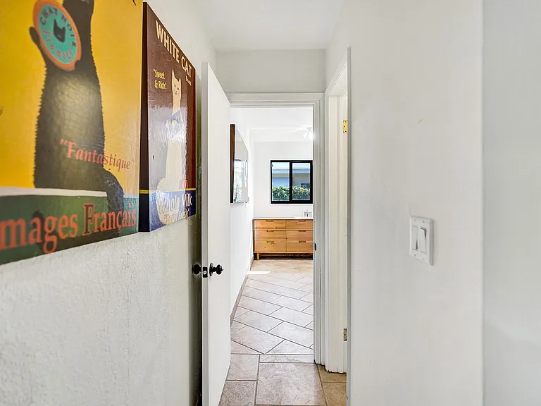 1520 NE 53rd St — Photo 17