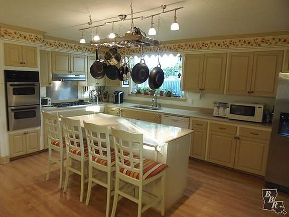5th image of 501 Cherry Dr