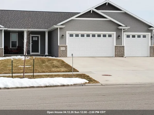 N1842 Schroeder Farm Dr, Greenville, WI 54942