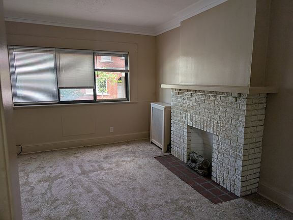2nd image of 1686 Wyandotte Ave APT 1