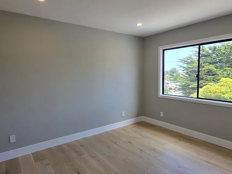 373 Avalon Dr — Photo 16