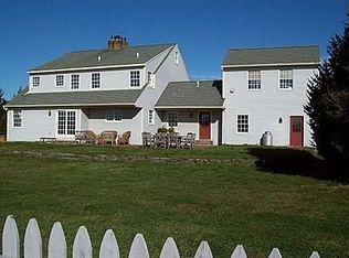 43 Herricks Ln, Riverhead, NY 11901