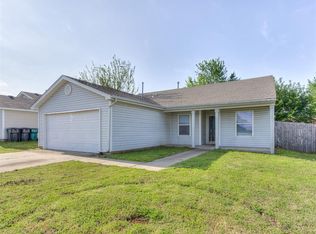 10448 Bradford Way, Yukon, OK 73099