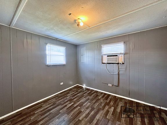 3rd image of 425 Longfellow Blvd Lot 3