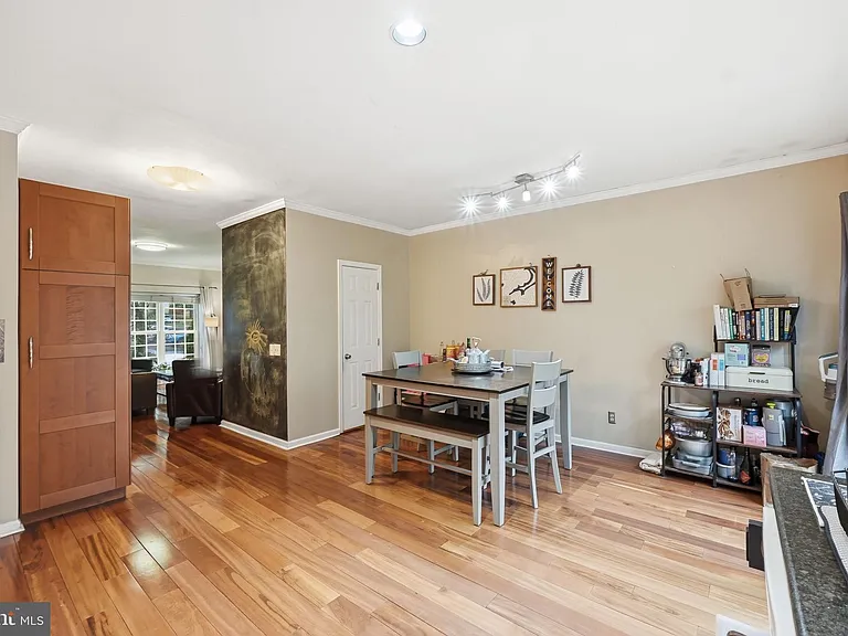 12109 Wedgeway Ct — Photo 8